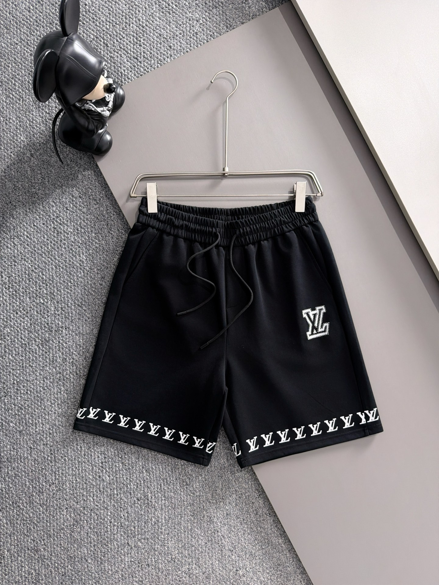 【LOUIS VUITTON】半袖T シャツショートパンツ セットアップ