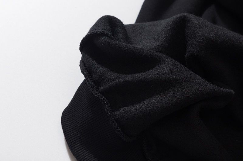 【OFF-WHITE 】ご好評に付き再入荷！