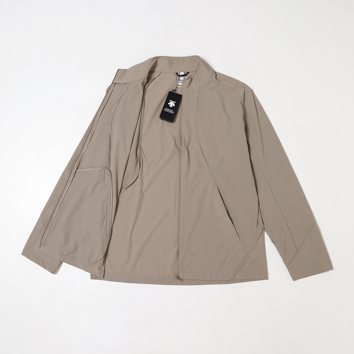 【DESCENTE】Lightweight UV カットパーカー