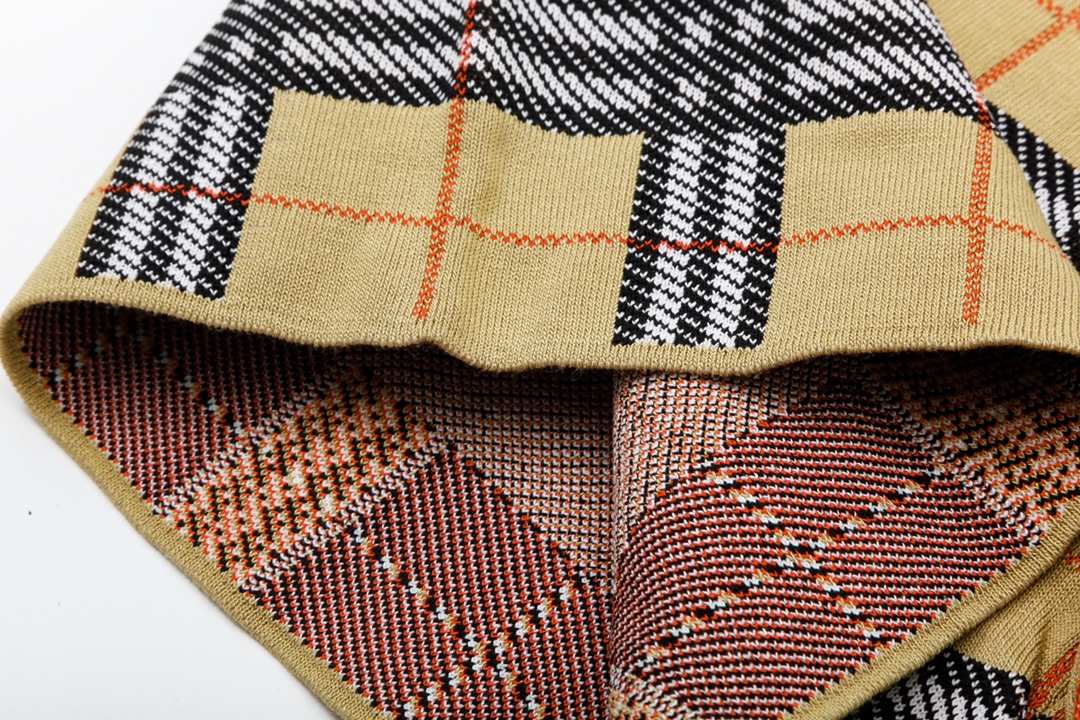 【BURBERRY】ショートパンツ