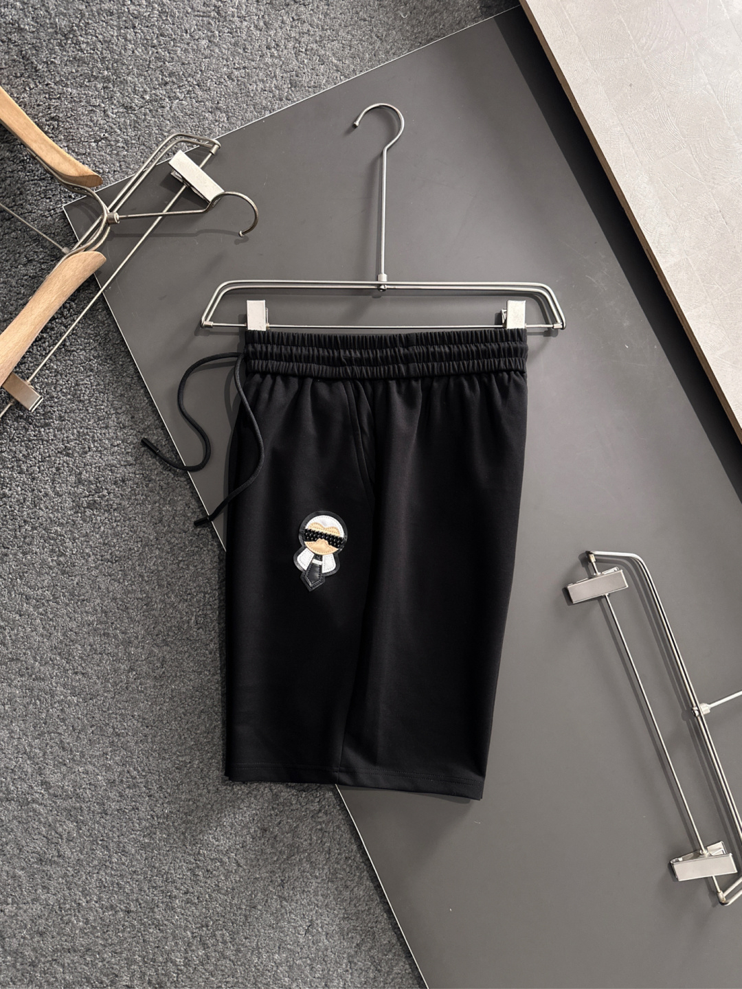 【FENDI】ショートパンツ
