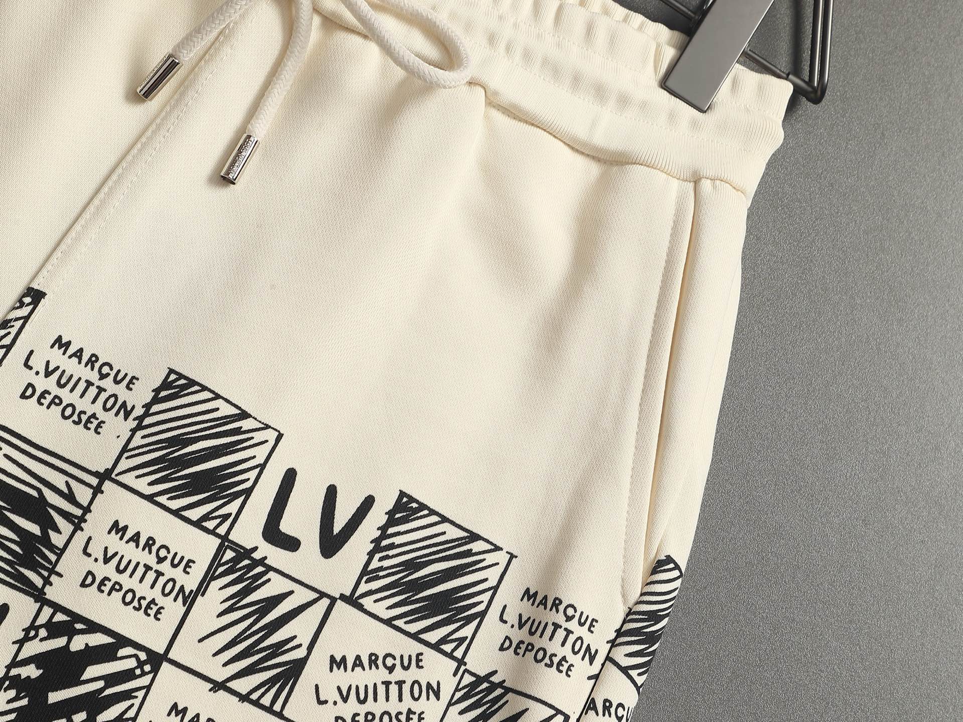 【LOUIS VUITTON】ショートパンツ