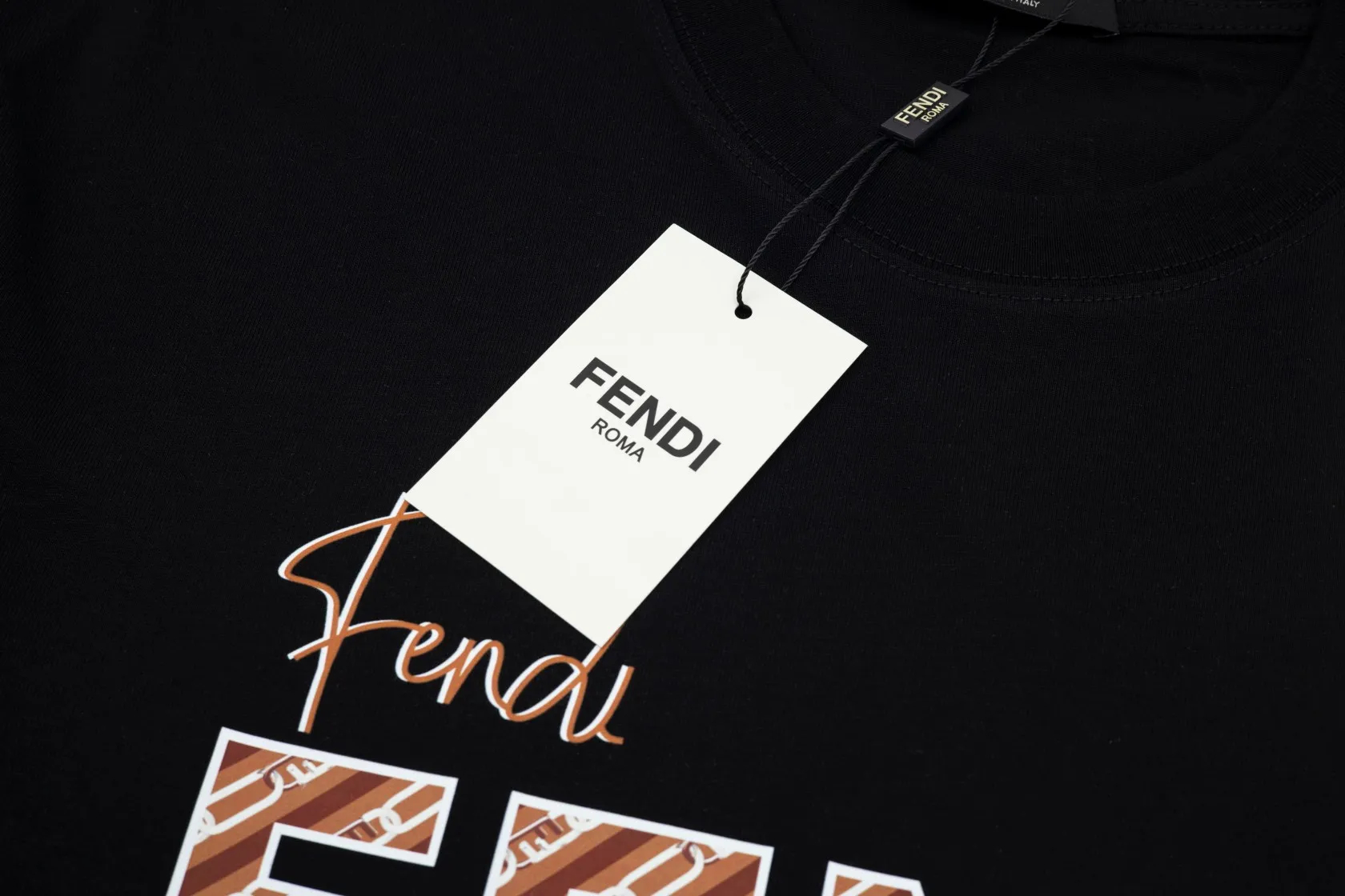 【FENDI 公式旗艦店】フェンディ Tシャツご好評に付き再入荷！
