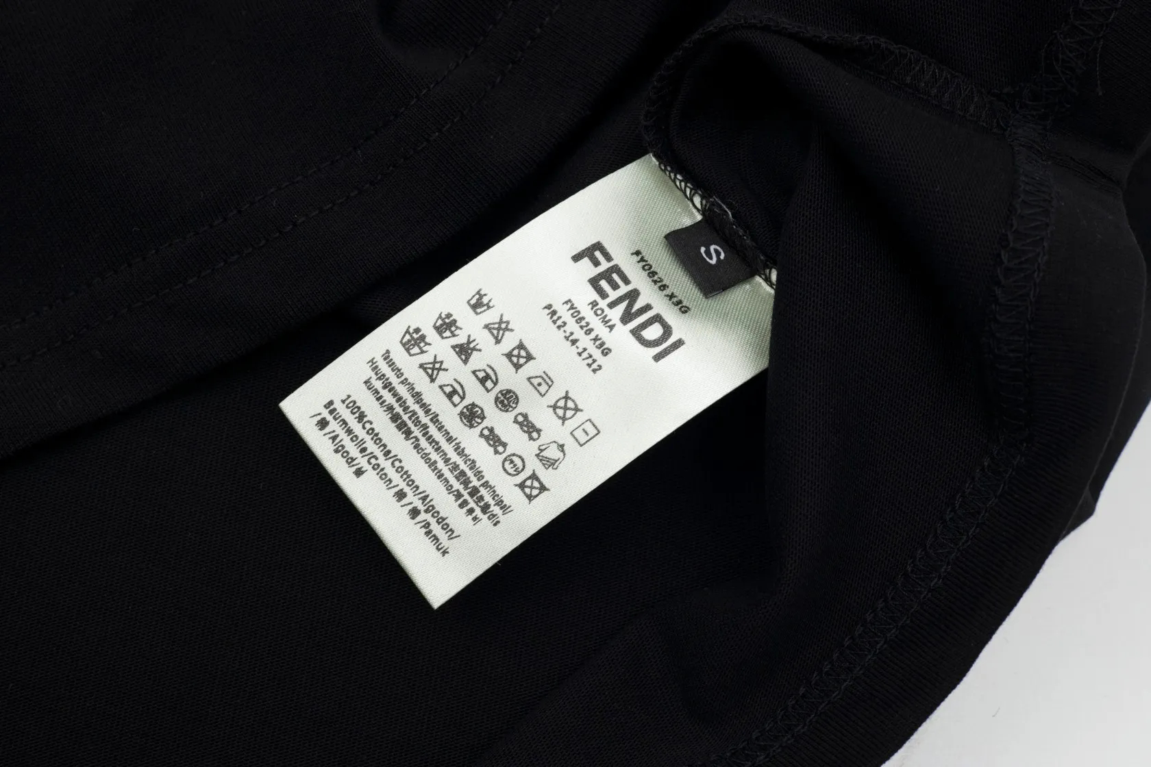 【FENDI 公式旗艦店】フェンディ Tシャツご好評に付き再入荷！