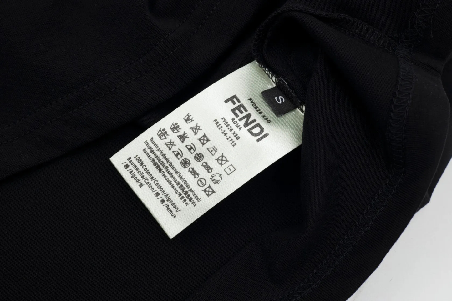 【FENDI 公式旗艦店】フェンディ Tシャツご好評に付き再入荷！