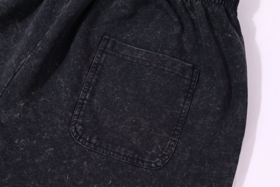 【STONE ISLAND】ショートパンツ
