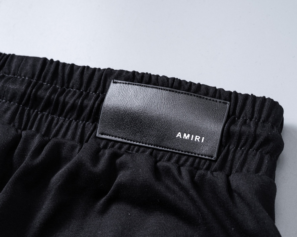 【AMIRI】ショートパンツ