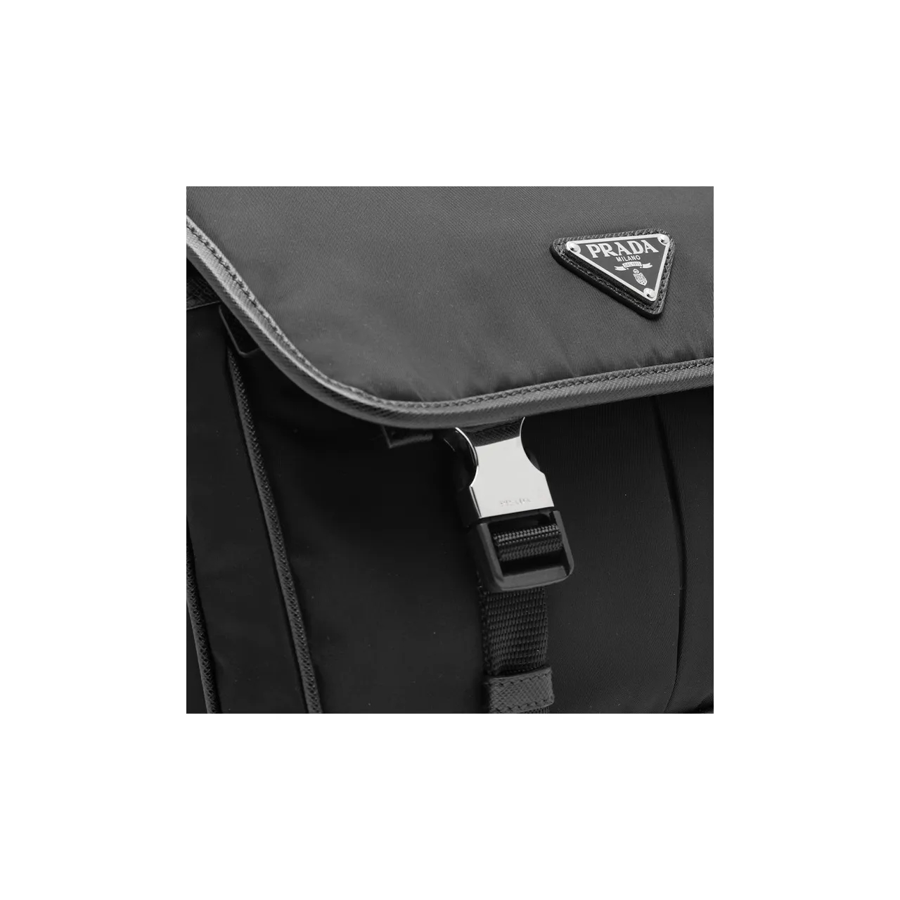 【PRADA公式旗艦店】プラダ Saffiano ショルダーバッグ 32*24*12cm