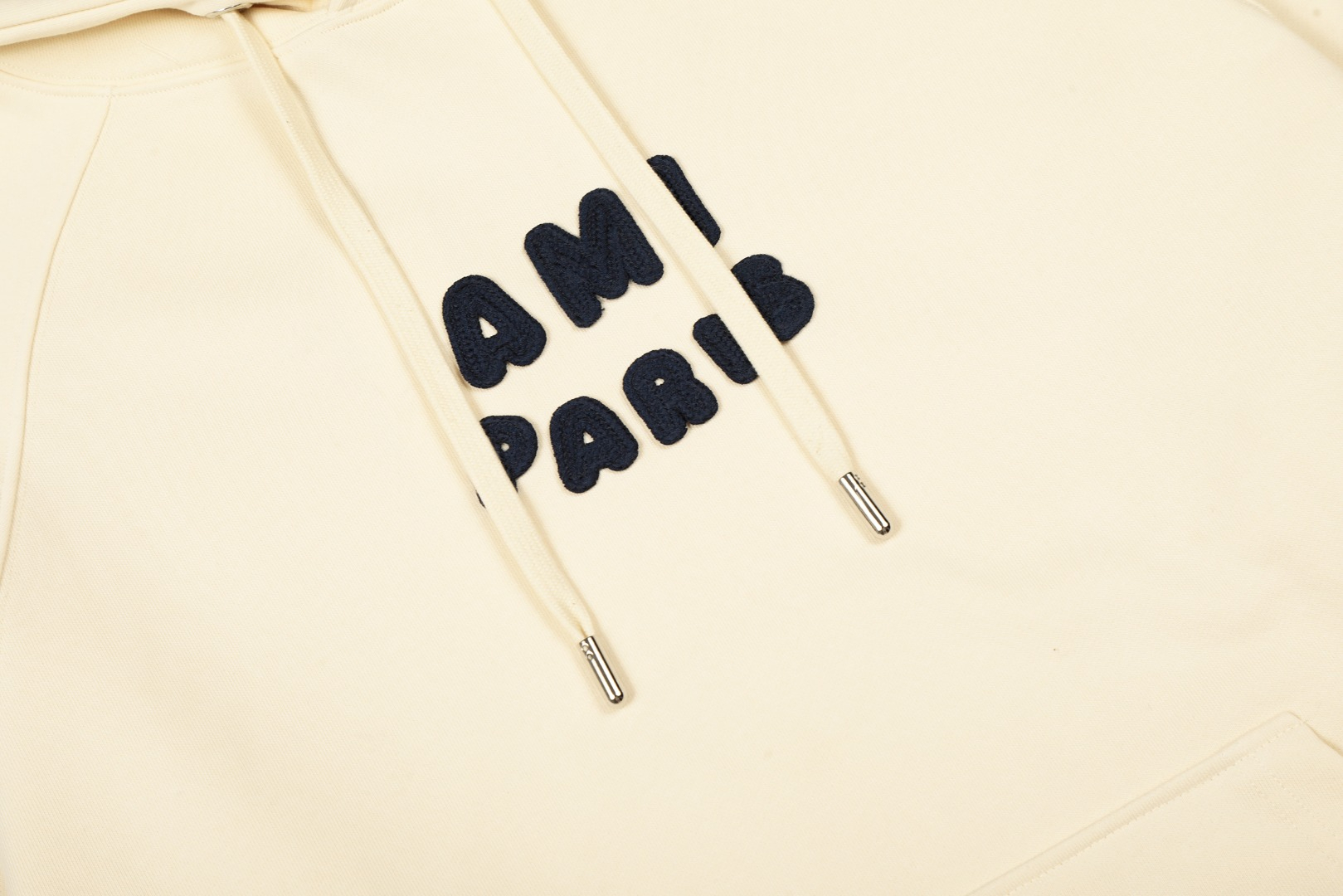  【AMI】刺繍パーカー