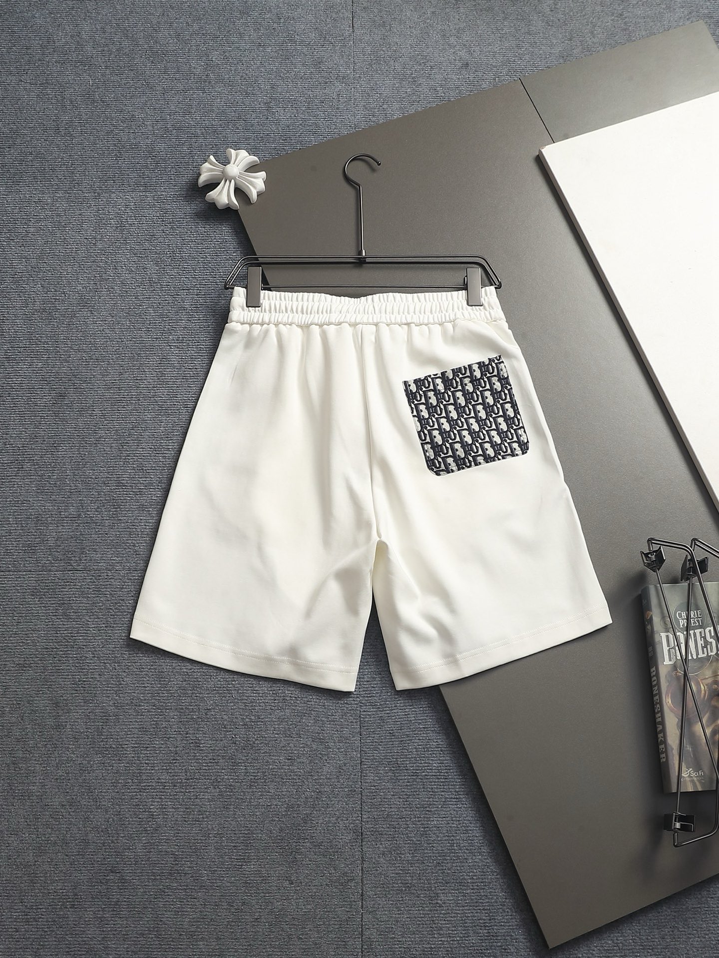 【DIOR】ショートパンツ