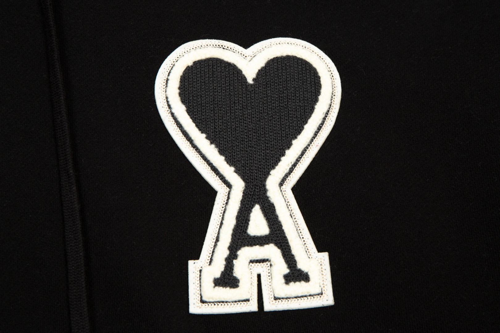  【AMI】刺繍パーカー