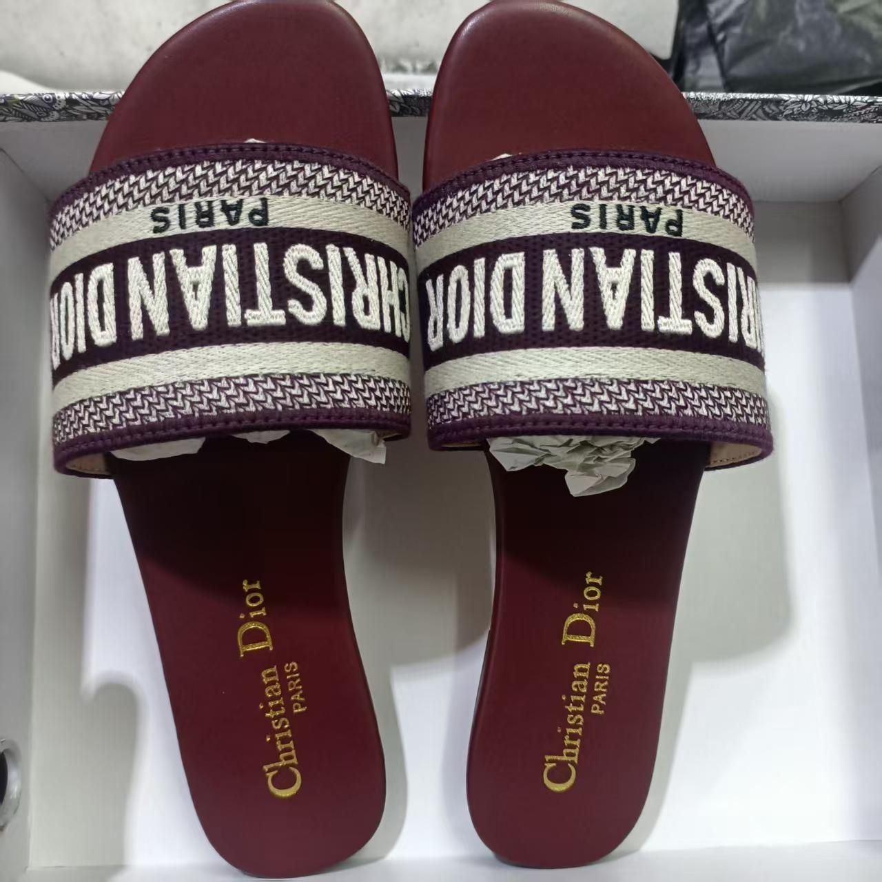 DIOR 人気サンダル