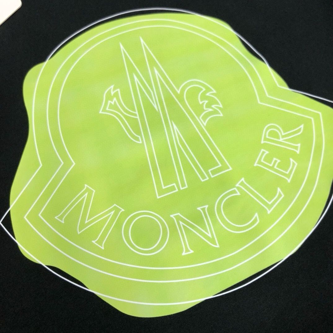 【MONCLER旗艦店】（モンクレール）長袖 ご好評に付き再入荷！