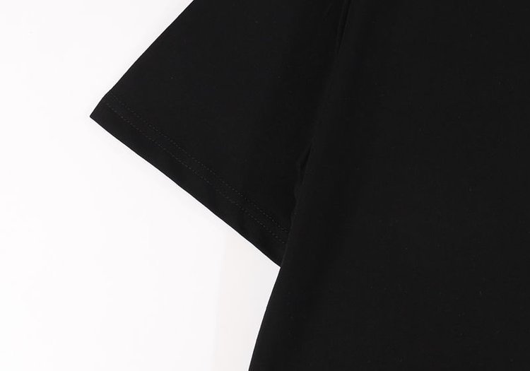 【Amiri】男女兼用、ご好評に付き再入荷！