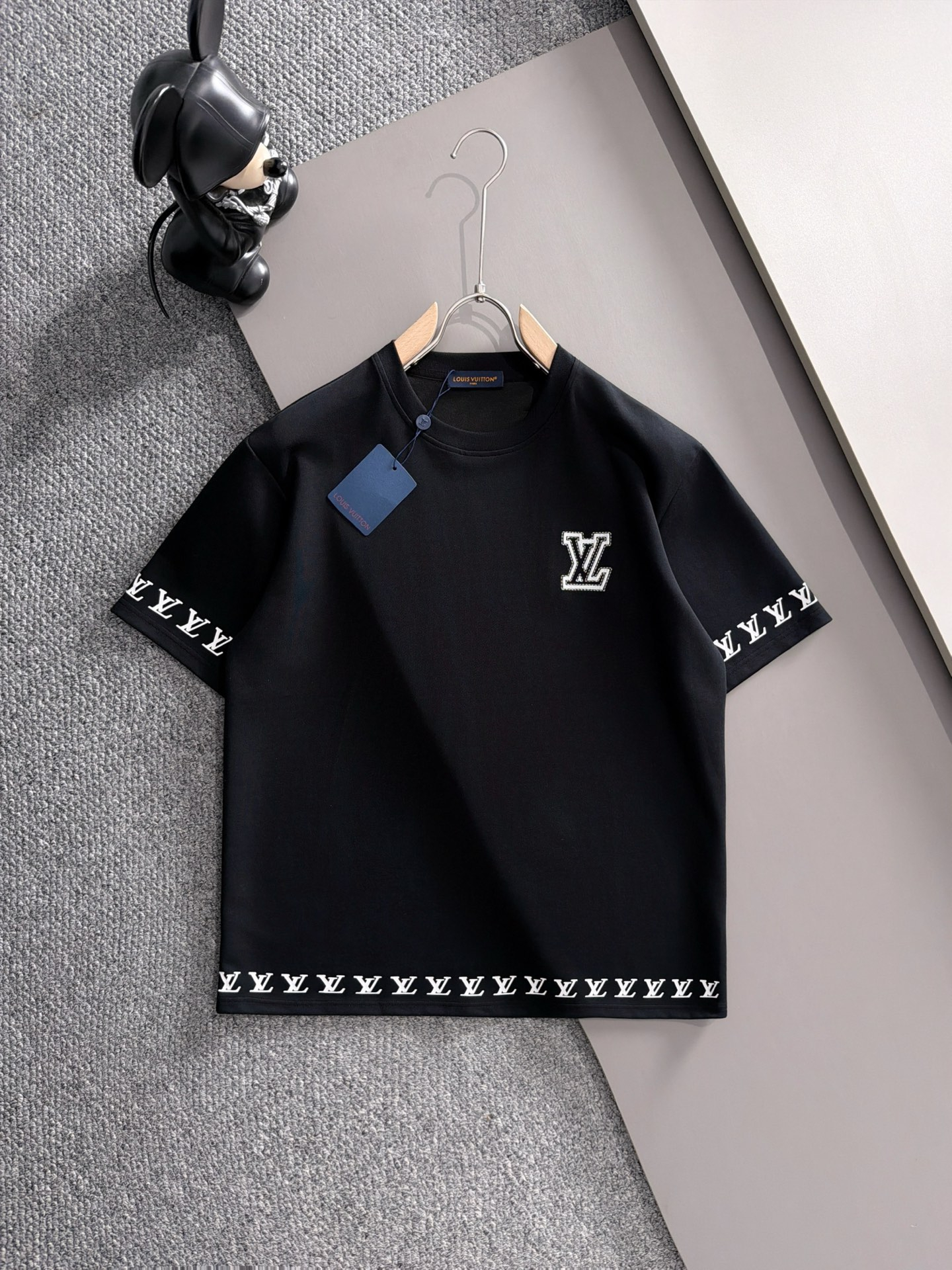 【LOUIS VUITTON】半袖T シャツショートパンツ セットアップ