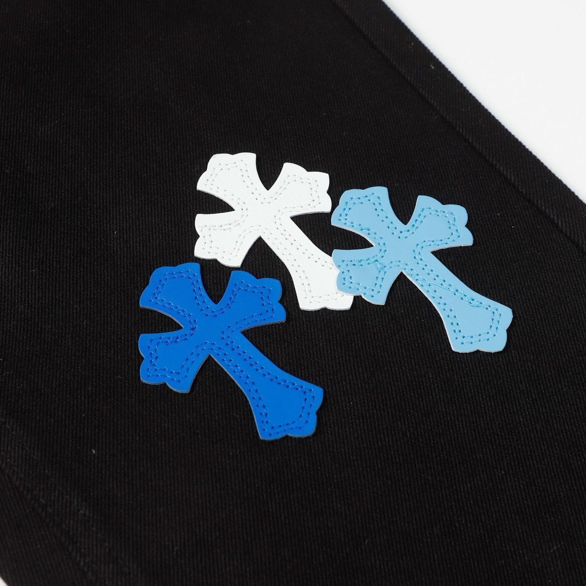 【CHROME HEARTS 公式旗艦店】クロムハーツ ジーパン、ご好評に付き再入荷！