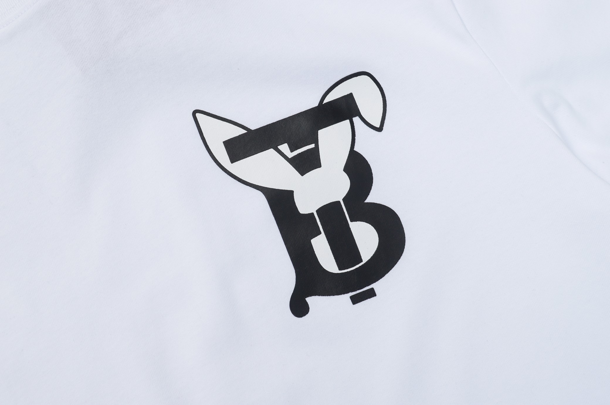 【BURBERRY旗艦店】バーバリー 半袖Tシャツ ご好評に付き再入荷！