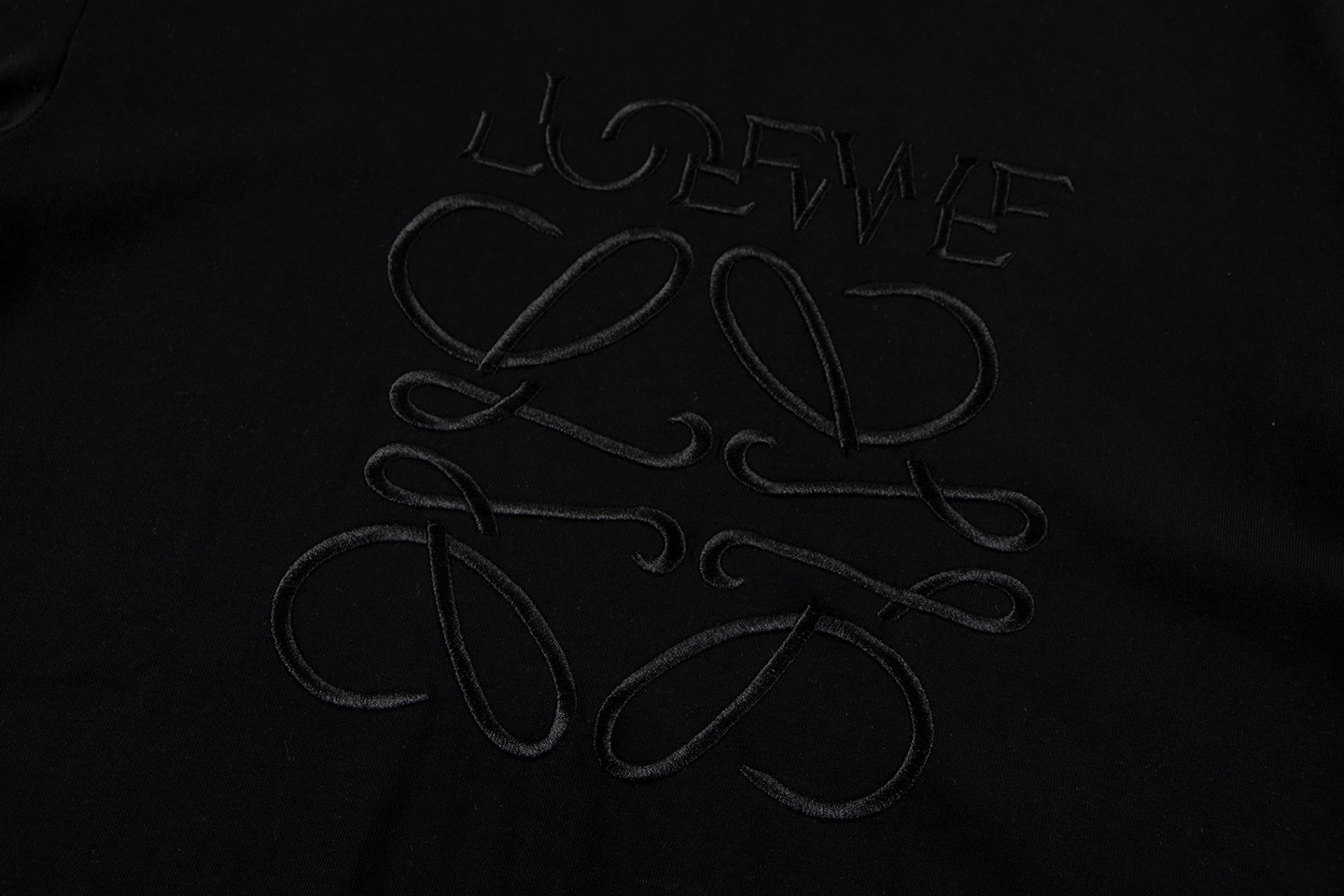 【LOEWE 公式旗艦店】（ロエベ）半袖Tシャツ、ご好評に付き再入荷！