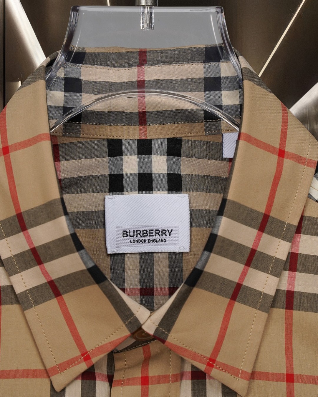 【BURBERRY旗艦店】（バーバリー）長袖シャツ、ご好評に付き再入荷！