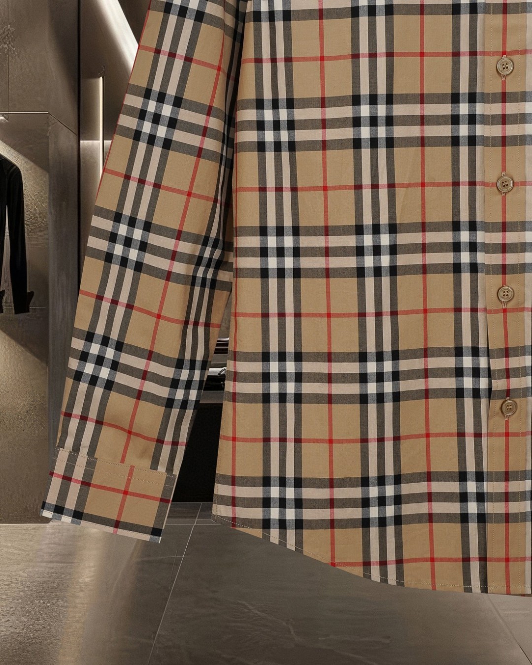 【BURBERRY旗艦店】（バーバリー）長袖シャツ、ご好評に付き再入荷！