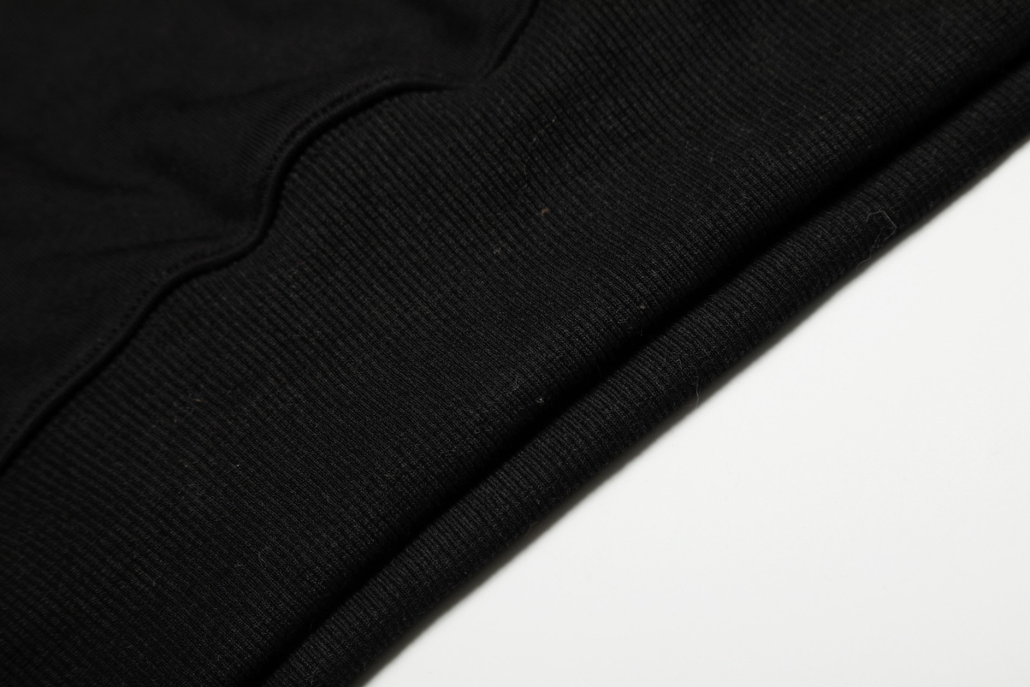  【AMI】刺繍パーカー