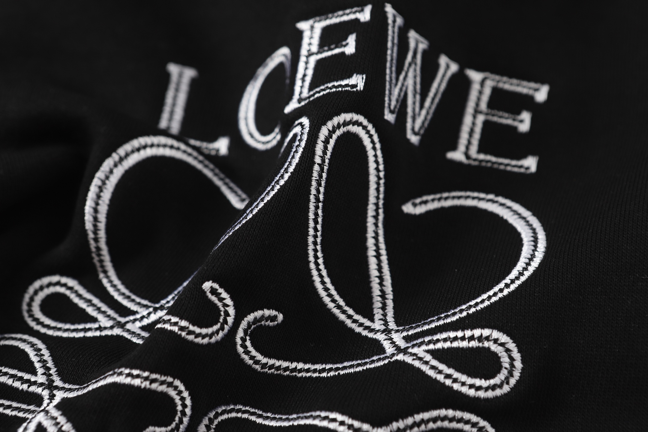 【LOEWE】ショートパンツ