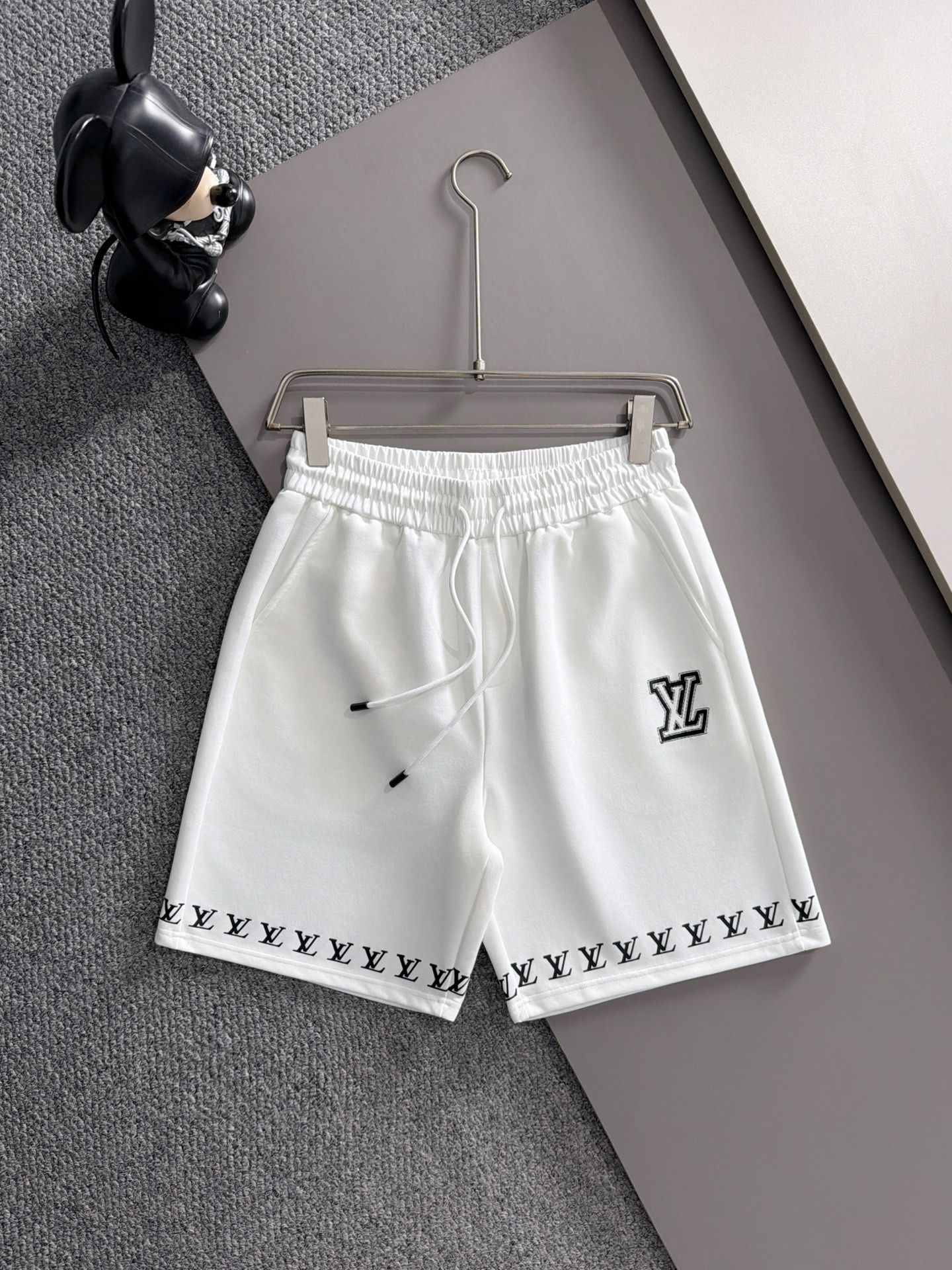 【LOUIS VUITTON】半袖T シャツショートパンツ セットアップ
