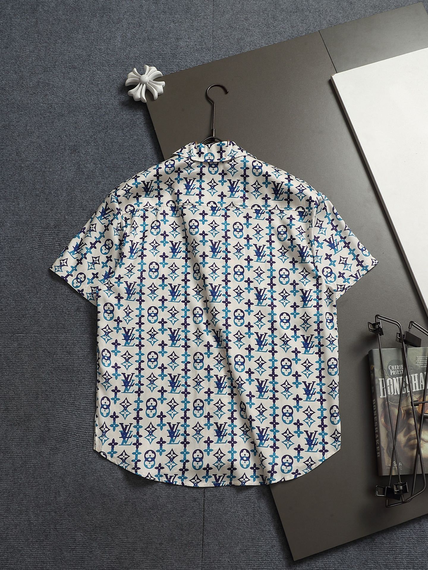 【LOUIS VUITTON】半袖シャツ