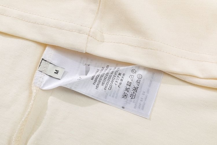 【Gucci 】（グッチ）半袖 男女兼用、ご好評に付き再入荷！