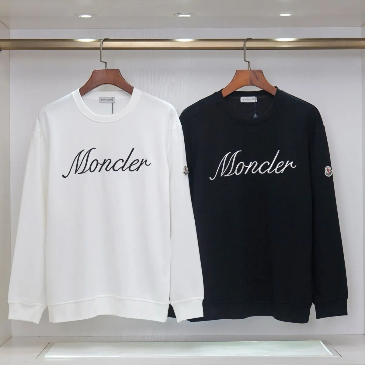 【MONCLER旗艦店】モンクレール 長袖 男女兼用 ご好評に付き再入荷！