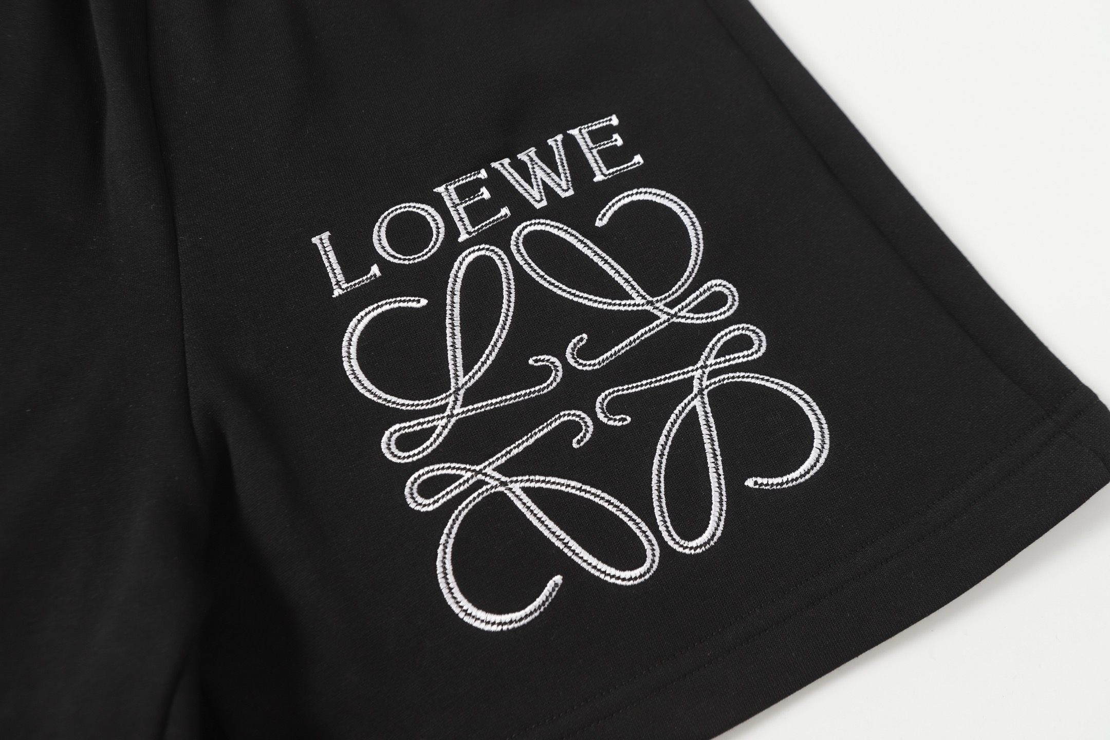 【LOEWE】ショートパンツ