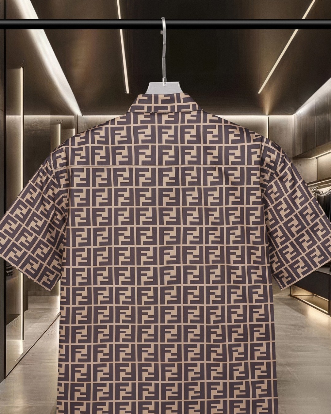 【FENDI】半袖シャツ