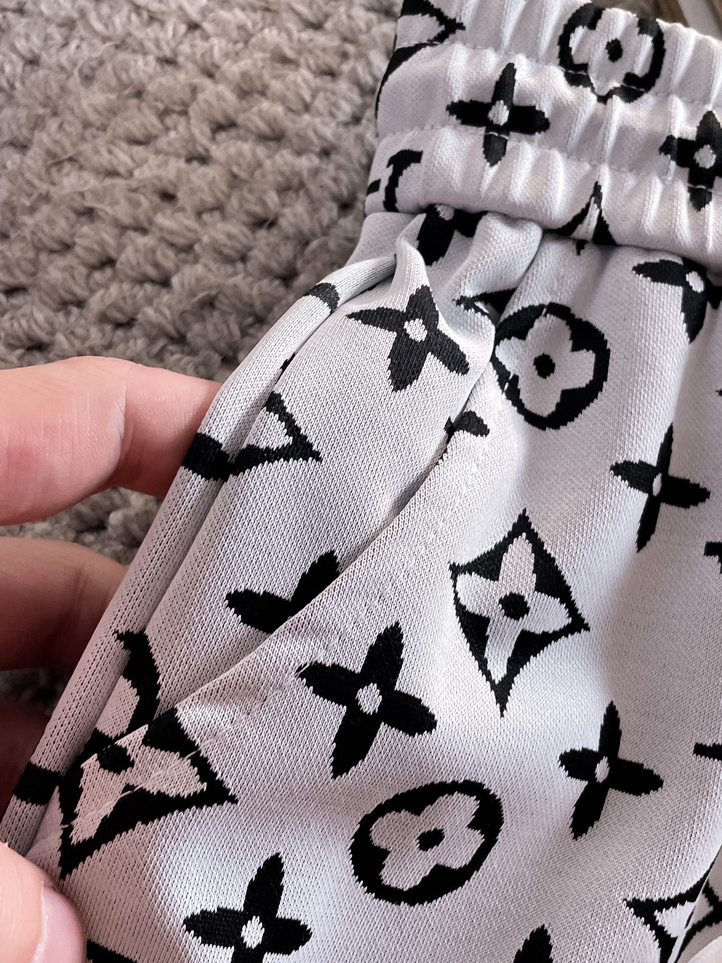 【LOUIS VUITTON】ショートパンツ