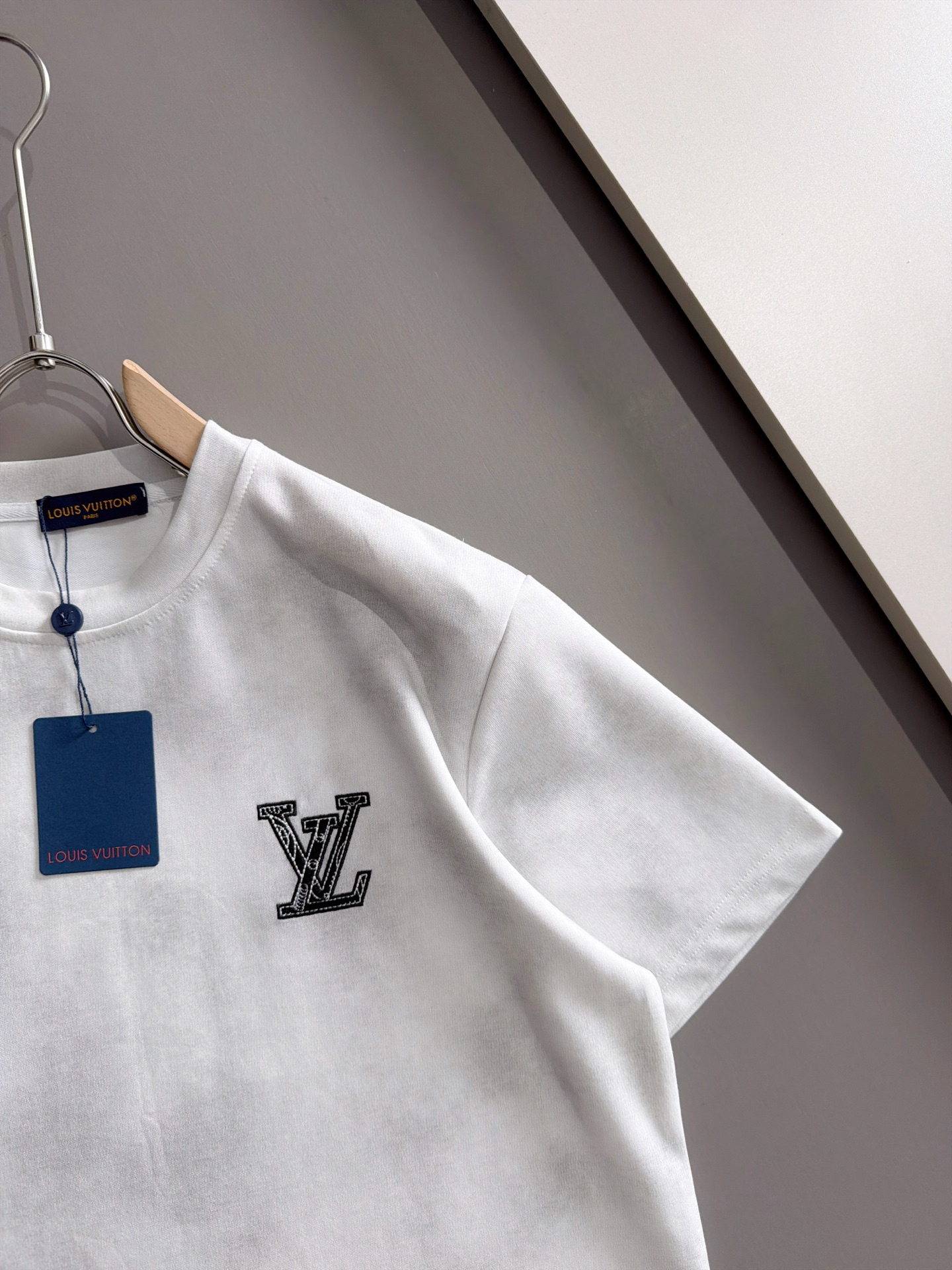 【LOUIS VUITTON】半袖T シャツショートパンツ セットアップ