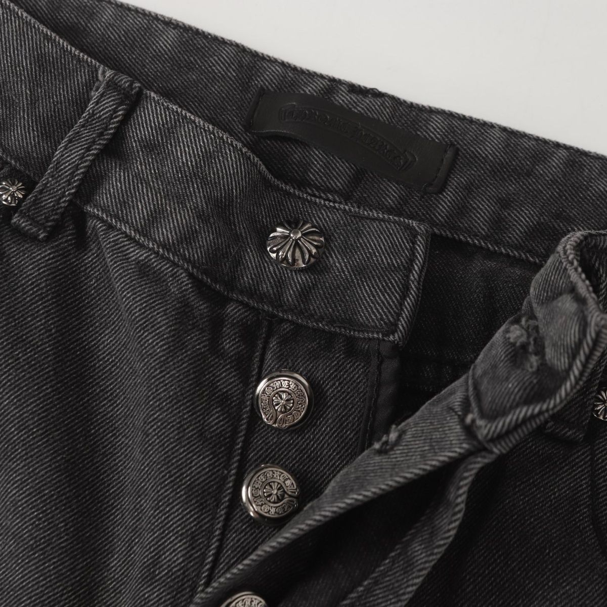 【CHROME HEARTS 公式旗艦店】クロムハーツ ジーパン、ご好評に付き再入荷！