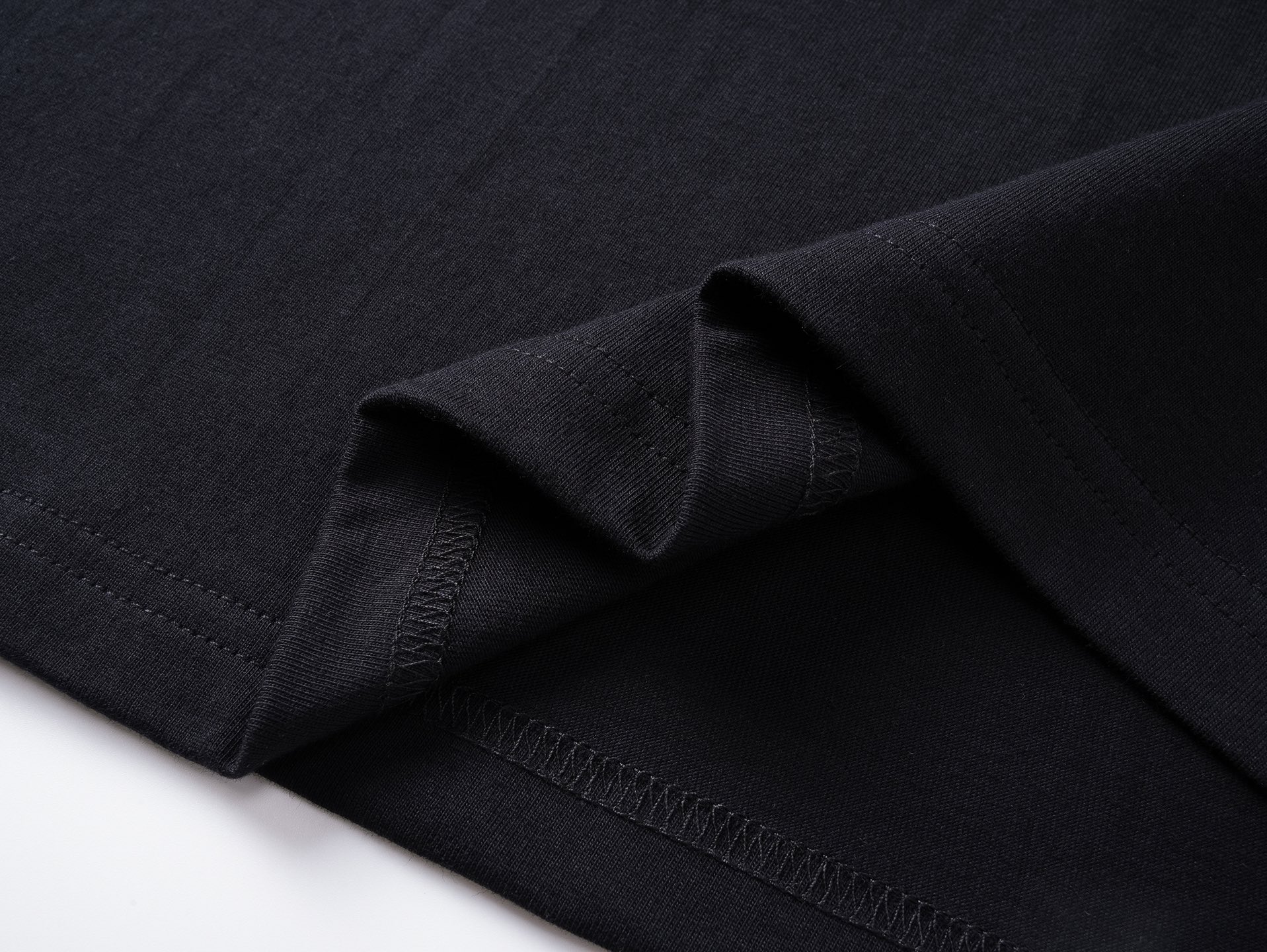 【CHROME HEARTS】（クロムハーツ）半袖Tシャツ、ご好評に付き再入荷！