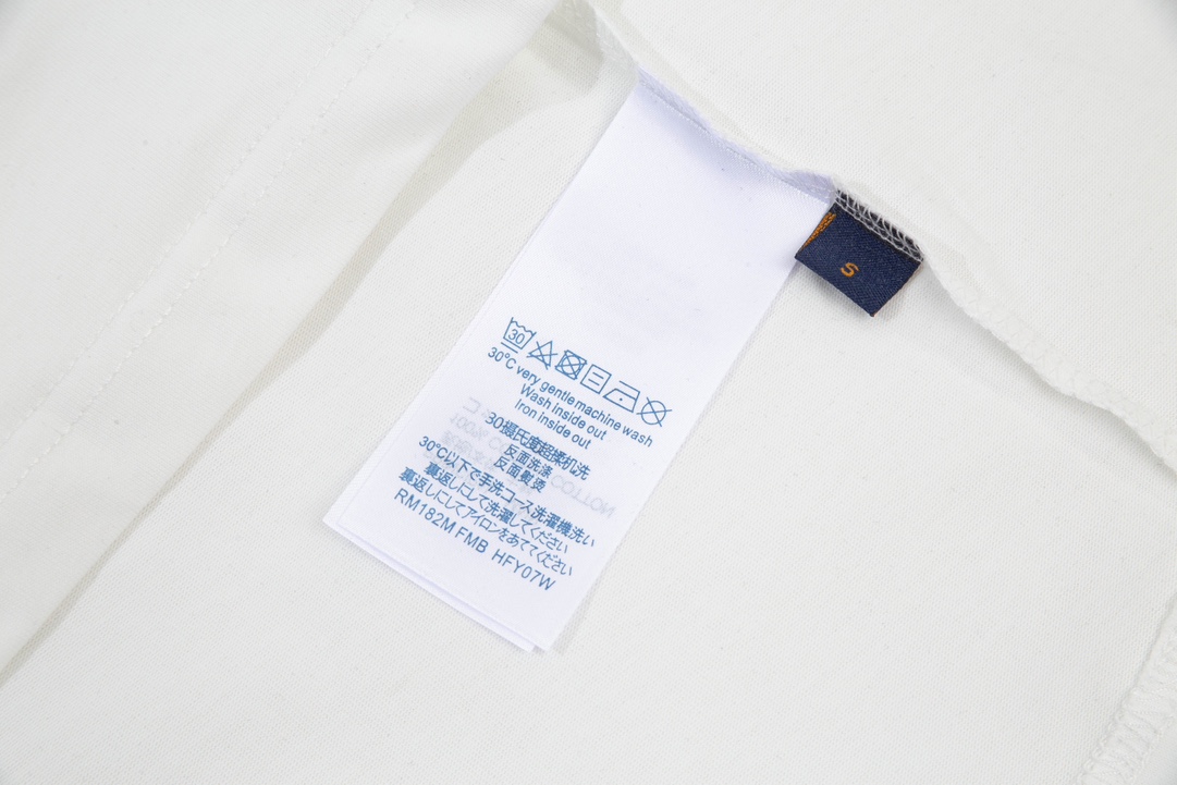 【LOUIS VUITTON旗艦店】ルイヴィトン 半袖Tシャツ ご好評に付き再入荷！