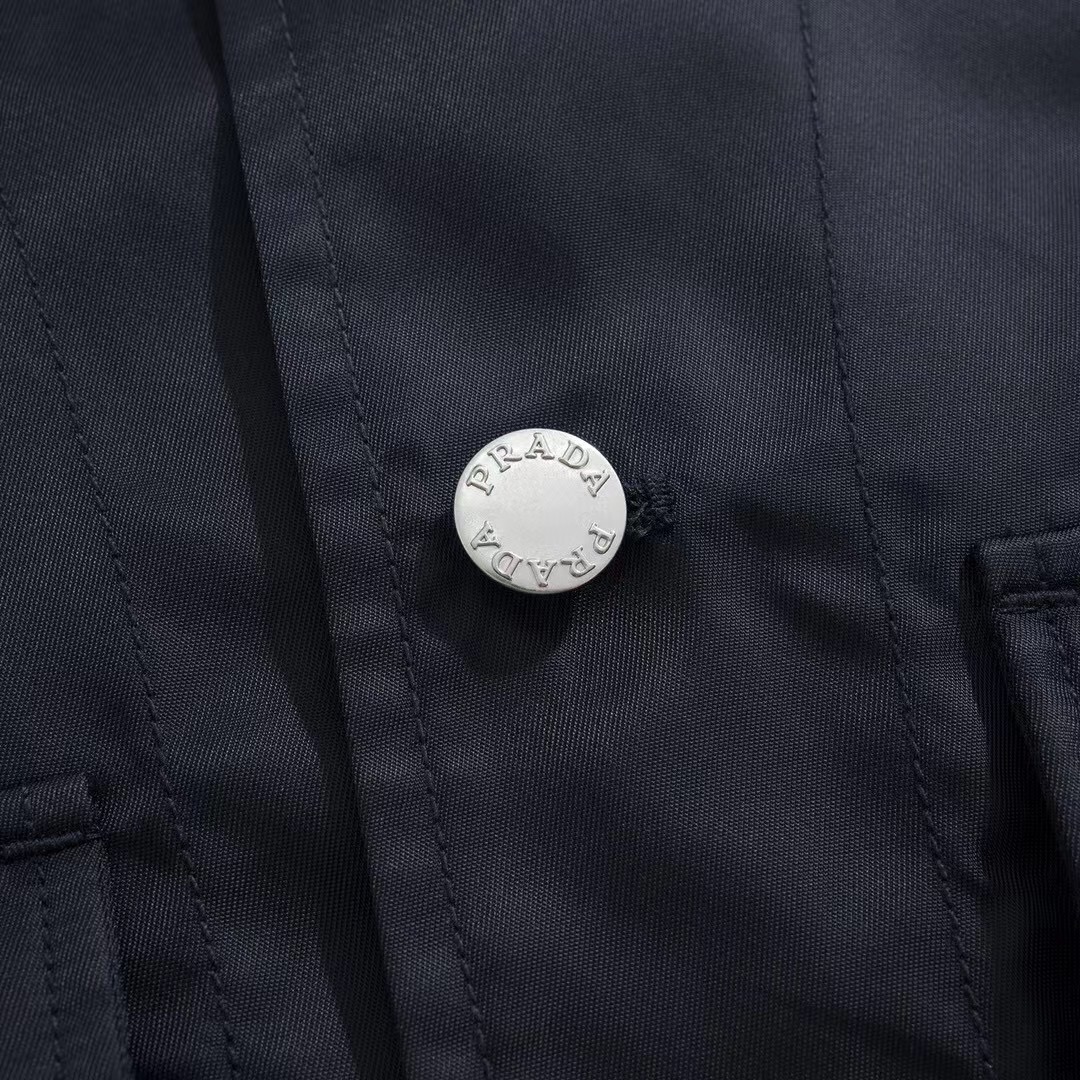 【PRADA旗艦店】プラダ ジャケット ご好評に付き再入荷！