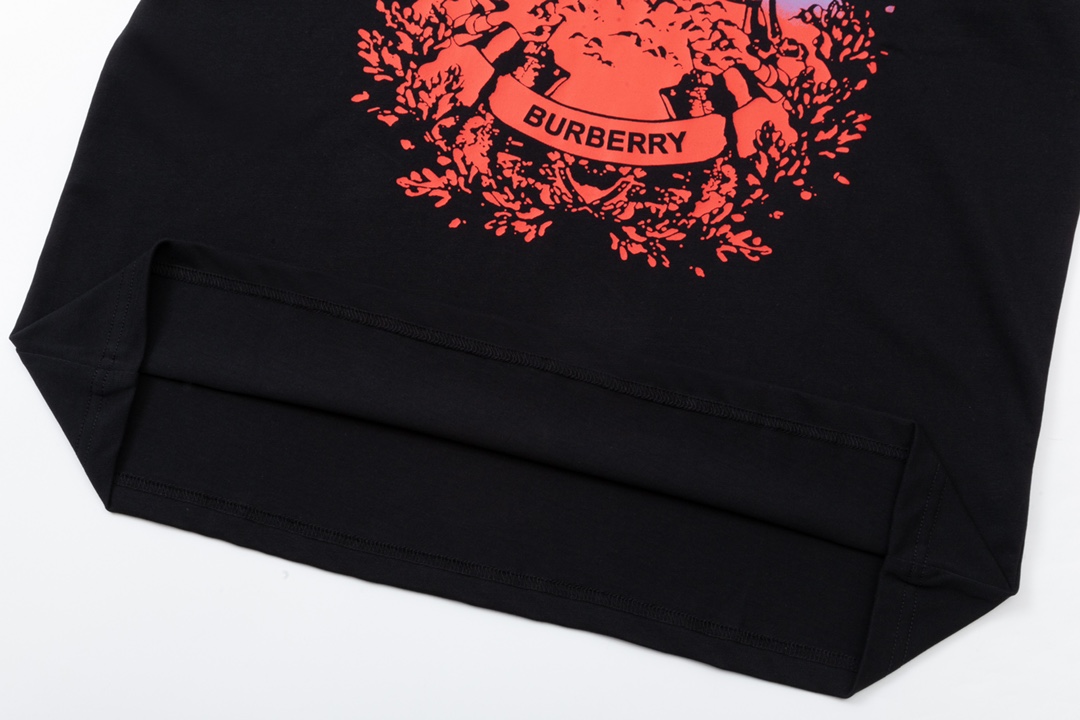 【BURBERRY旗艦店】バーバリー 半袖Tシャツ ご好評に付き再入荷！