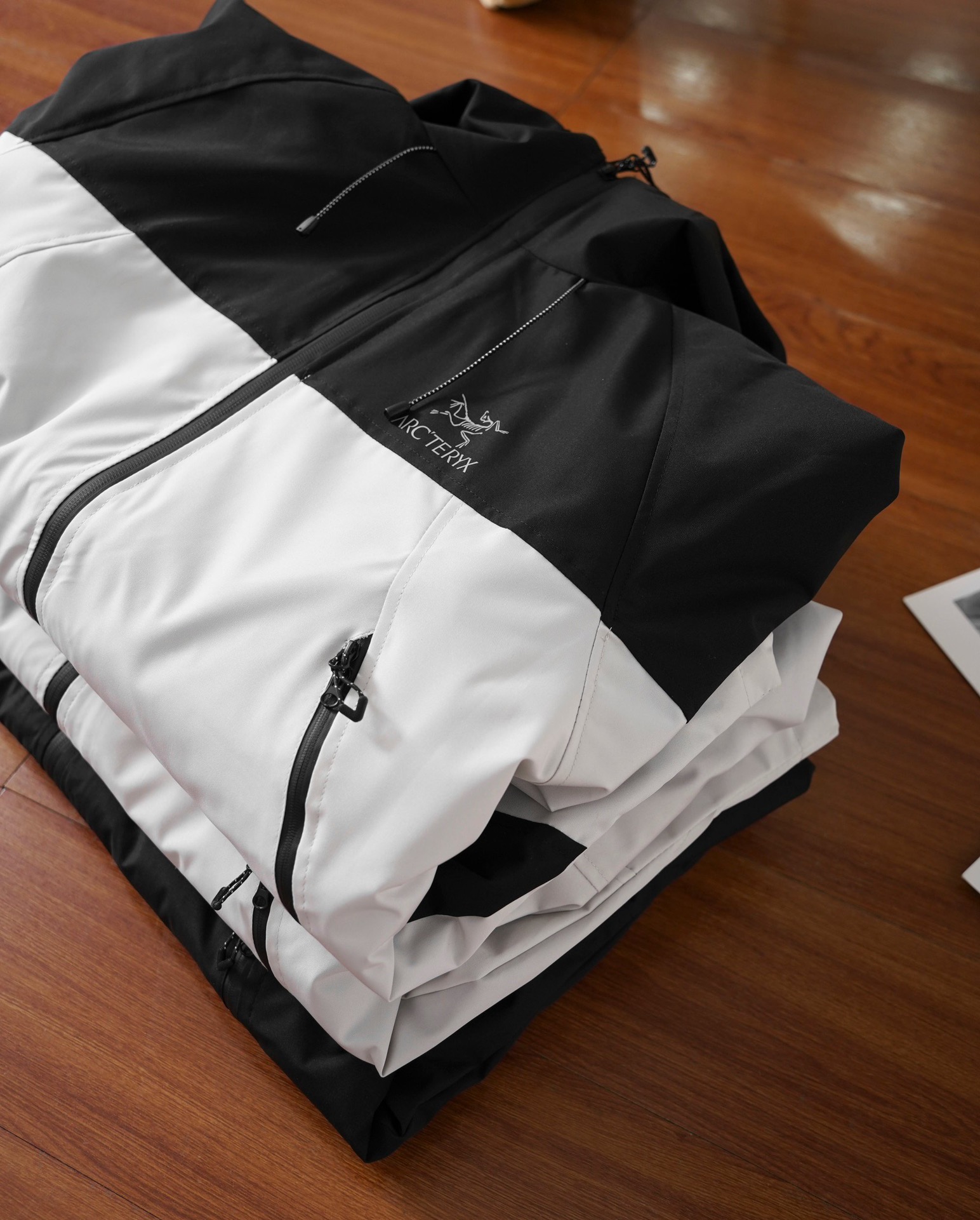 【ARC'TERYX旗艦店】SOLANOHOODY ジャケット ご好評に付き再入荷！