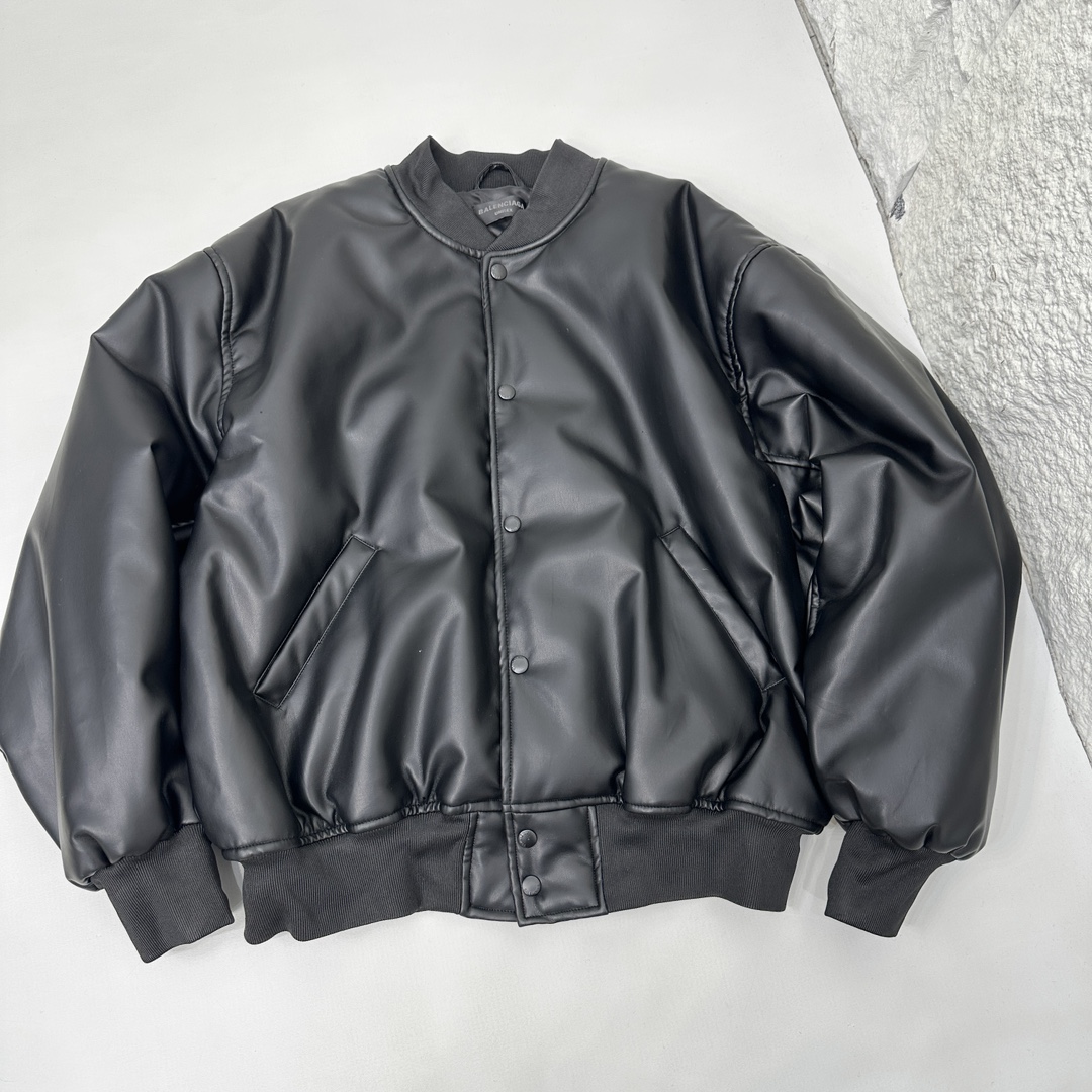 【BALENCIAGA旗艦店】バレンシアガ 革ジャケット、ご好評に付き再入荷！