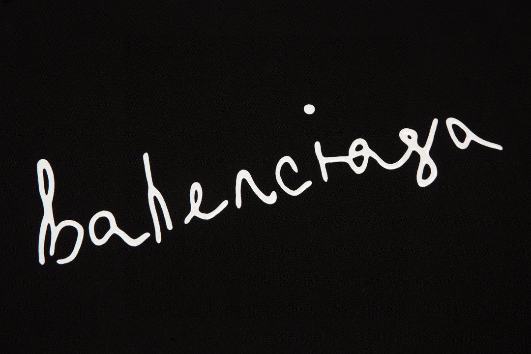 【BALENCIAGA】バレンシアガ パーカー 男女兼用 ご好評に付き再入荷！