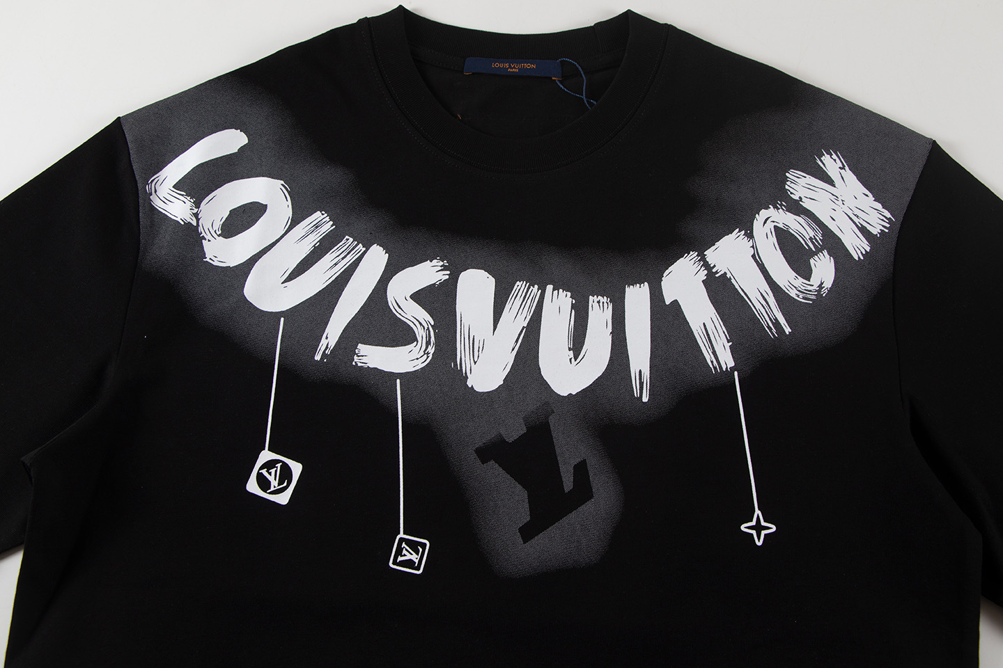 【LOUIS VUITTON旗艦店】ルイヴィトン 半袖Tシャツ ご好評に付き再入荷！