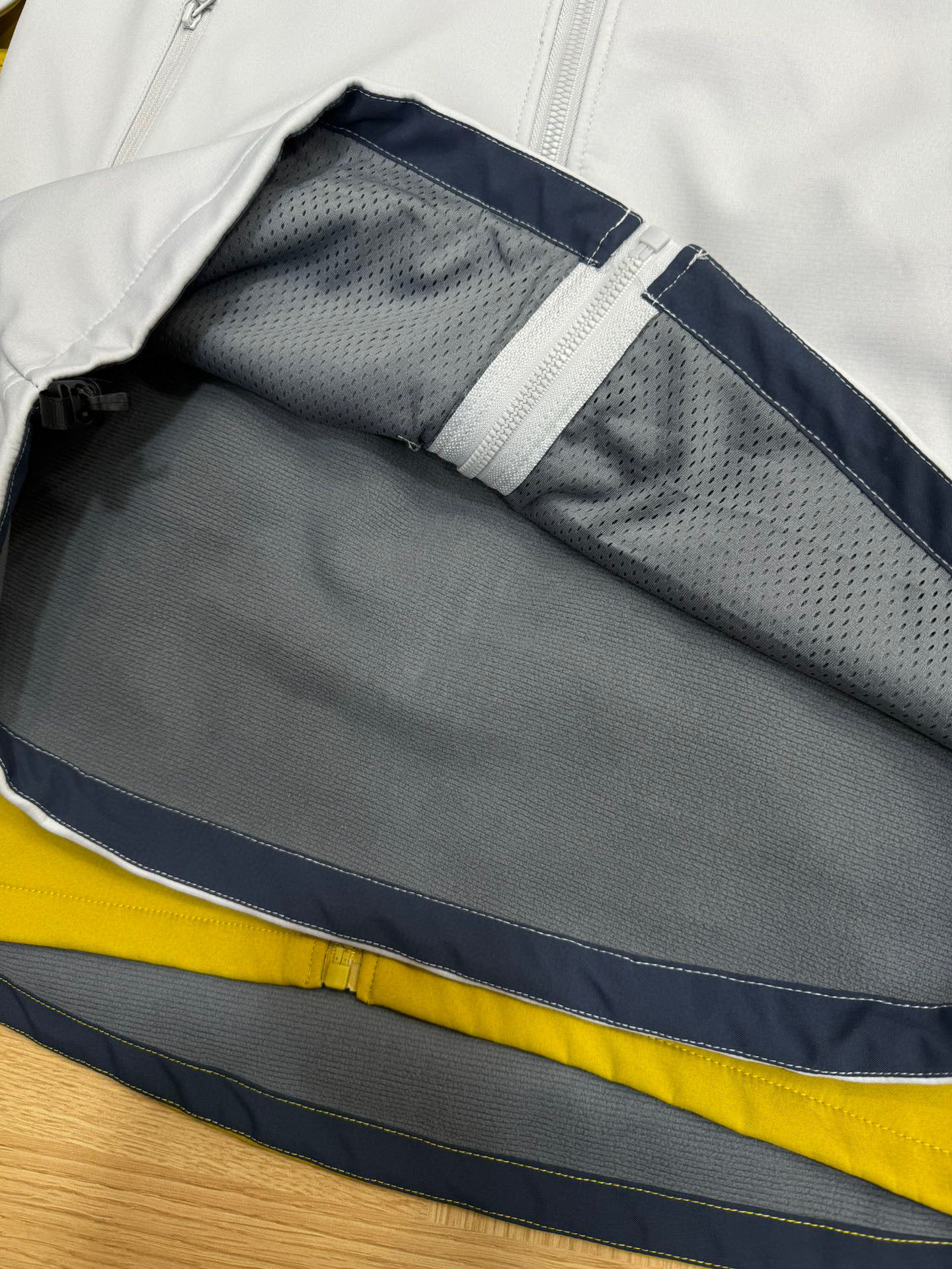 【ARC'TERYX旗艦店】アウトドアジャケット ご好評に付き再入荷！