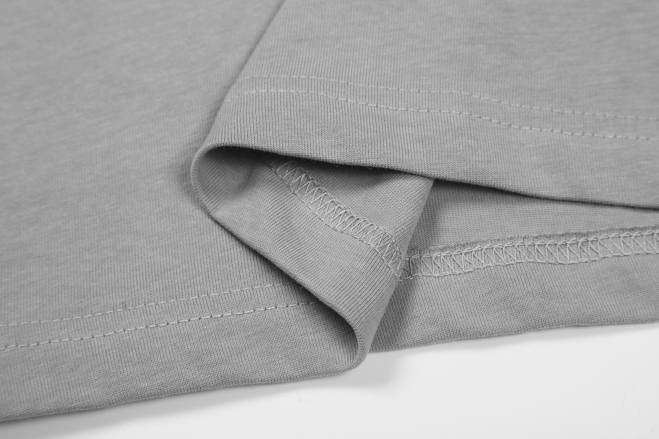 【LOEWE 公式旗艦店】（ロエベ）半袖Tシャツ、ご好評に付き再入荷！