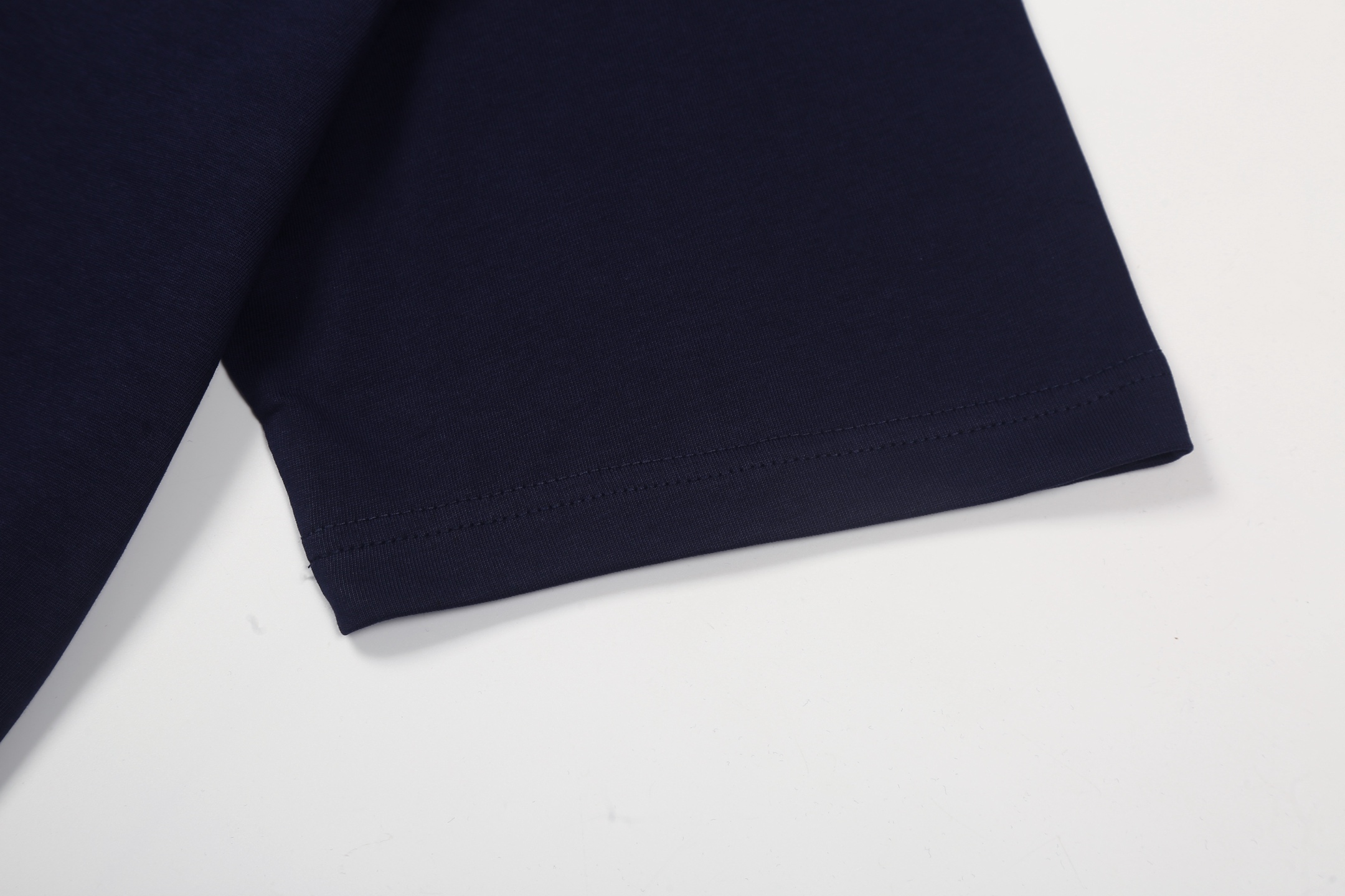 【LOEWE 公式旗艦店】（ロエベ）半袖Tシャツ、ご好評に付き再入荷！