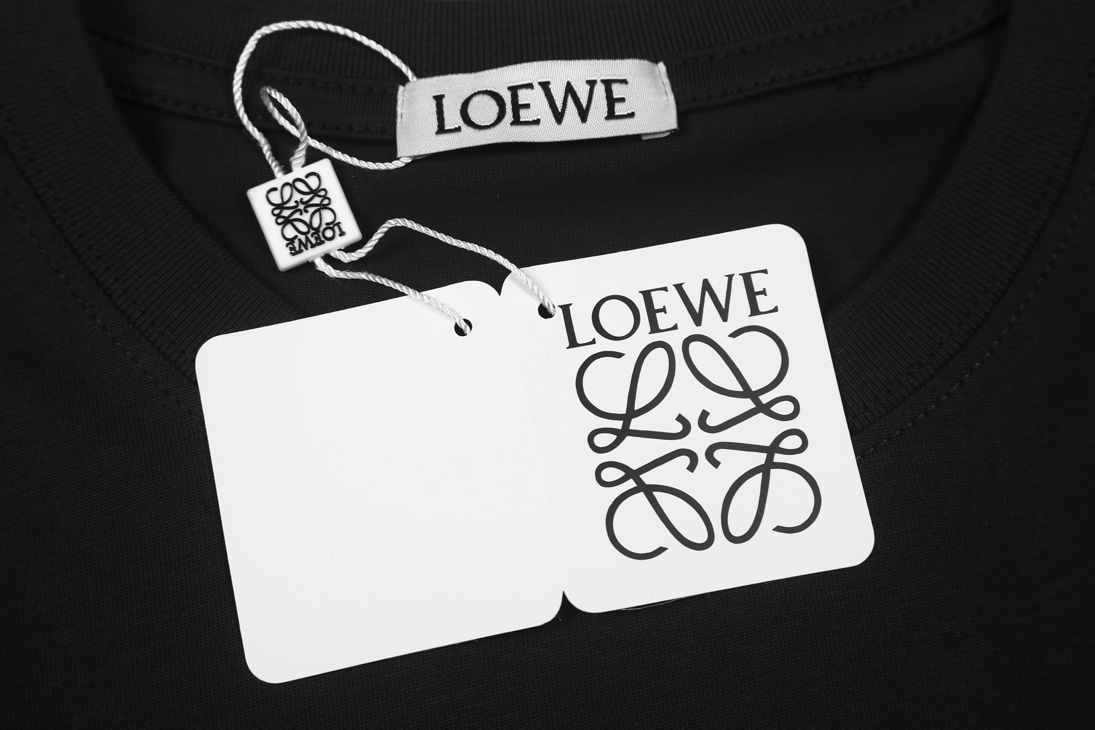 【LOEWE 公式旗艦店】（ロエベ）半袖Tシャツ、ご好評に付き再入荷！