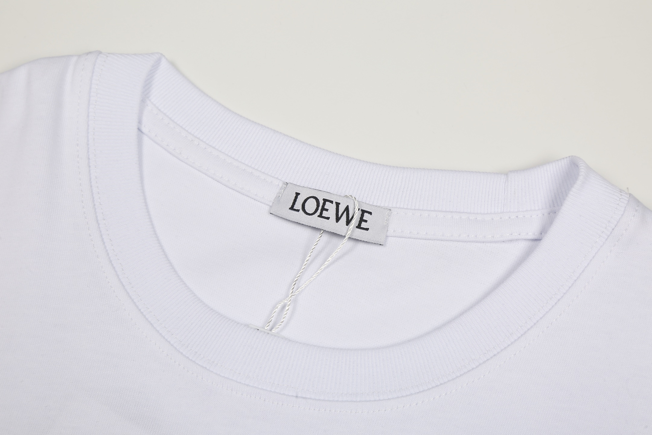 【LOEWE 公式旗艦店】（ロエベ）半袖Tシャツ、ご好評に付き再入荷！