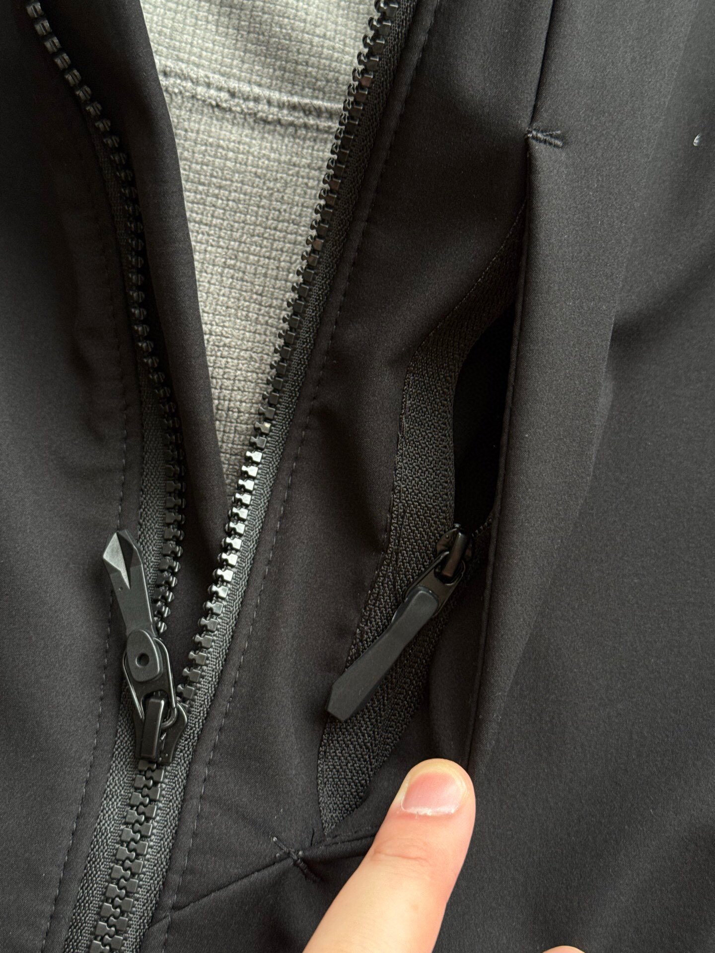 【ARC'TERYX旗艦店】アウトドアジャケット ご好評に付き再入荷！