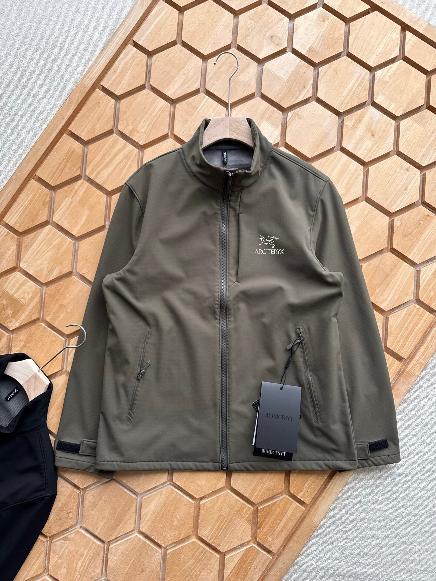 【ARC'TERYX旗艦店】アウトドアジャケット ご好評に付き再入荷！